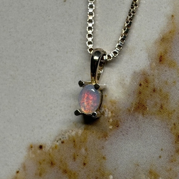 Australian 4-Prong Oval Cut Sheen Patterned Minimalist Opal Necklace - Picture 3 of 4